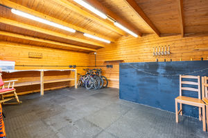 Log Cabin- click for photo gallery